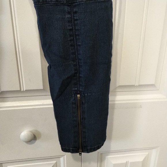 JustFab Super Skinny Moto dark wash jeans - Picture 4 of 4